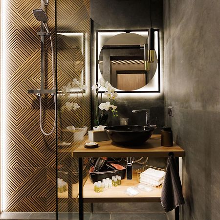 Leo Apartment Suite & Private Spa Zone - Old City براتسيلافا المظهر الخارجي الصورة