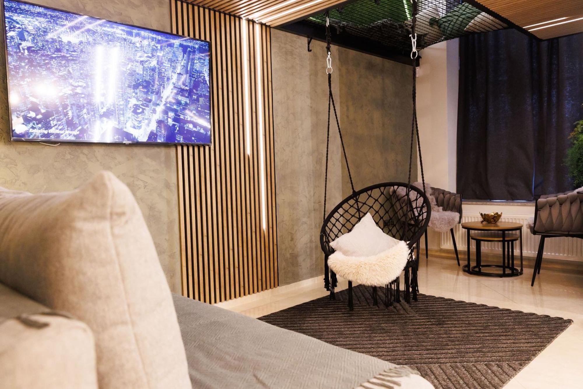 Leo Apartment Suite & Private Spa Zone - Old City براتسيلافا المظهر الخارجي الصورة