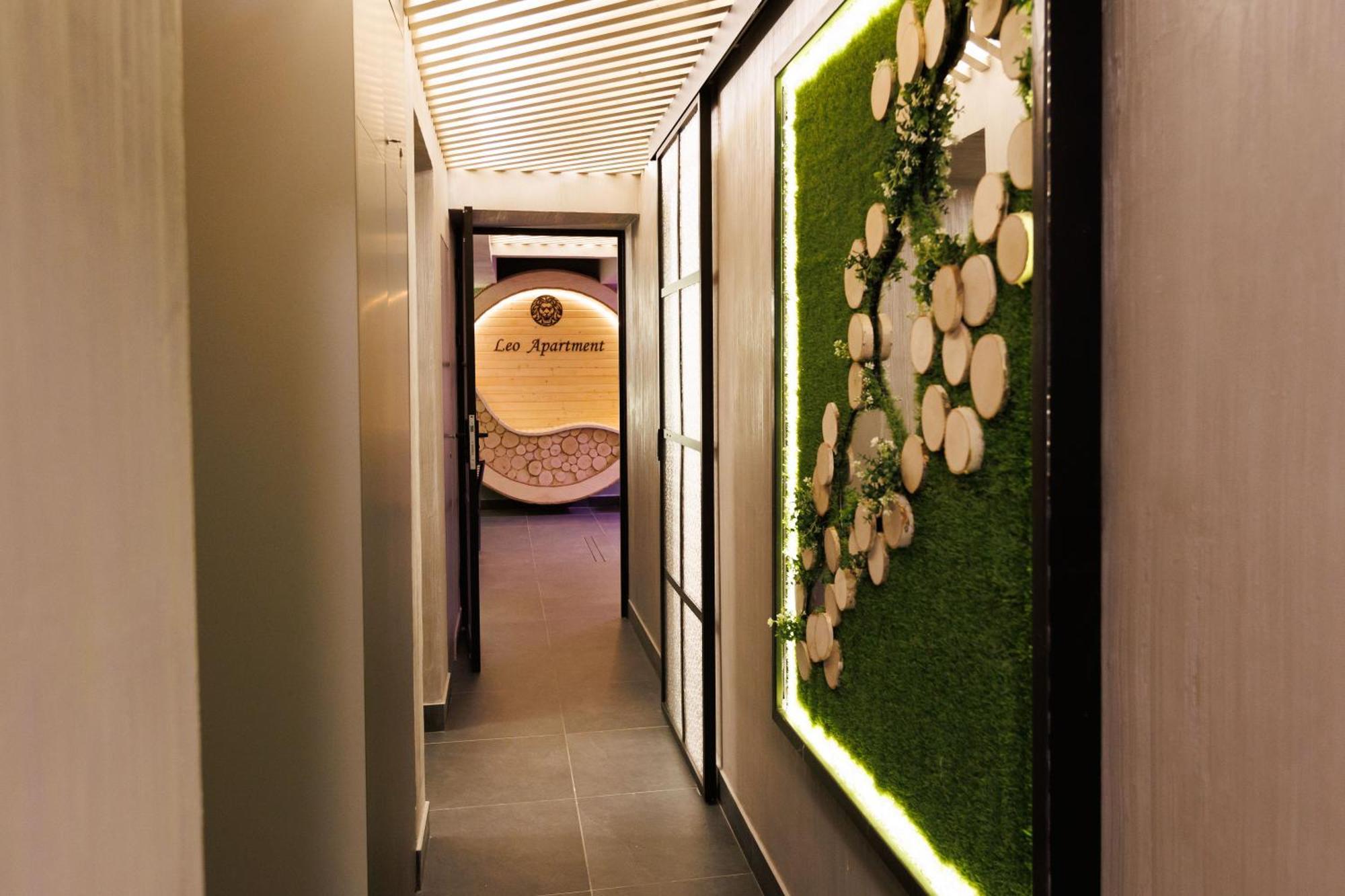 Leo Apartment Suite & Private Spa Zone - Old City براتسيلافا المظهر الخارجي الصورة