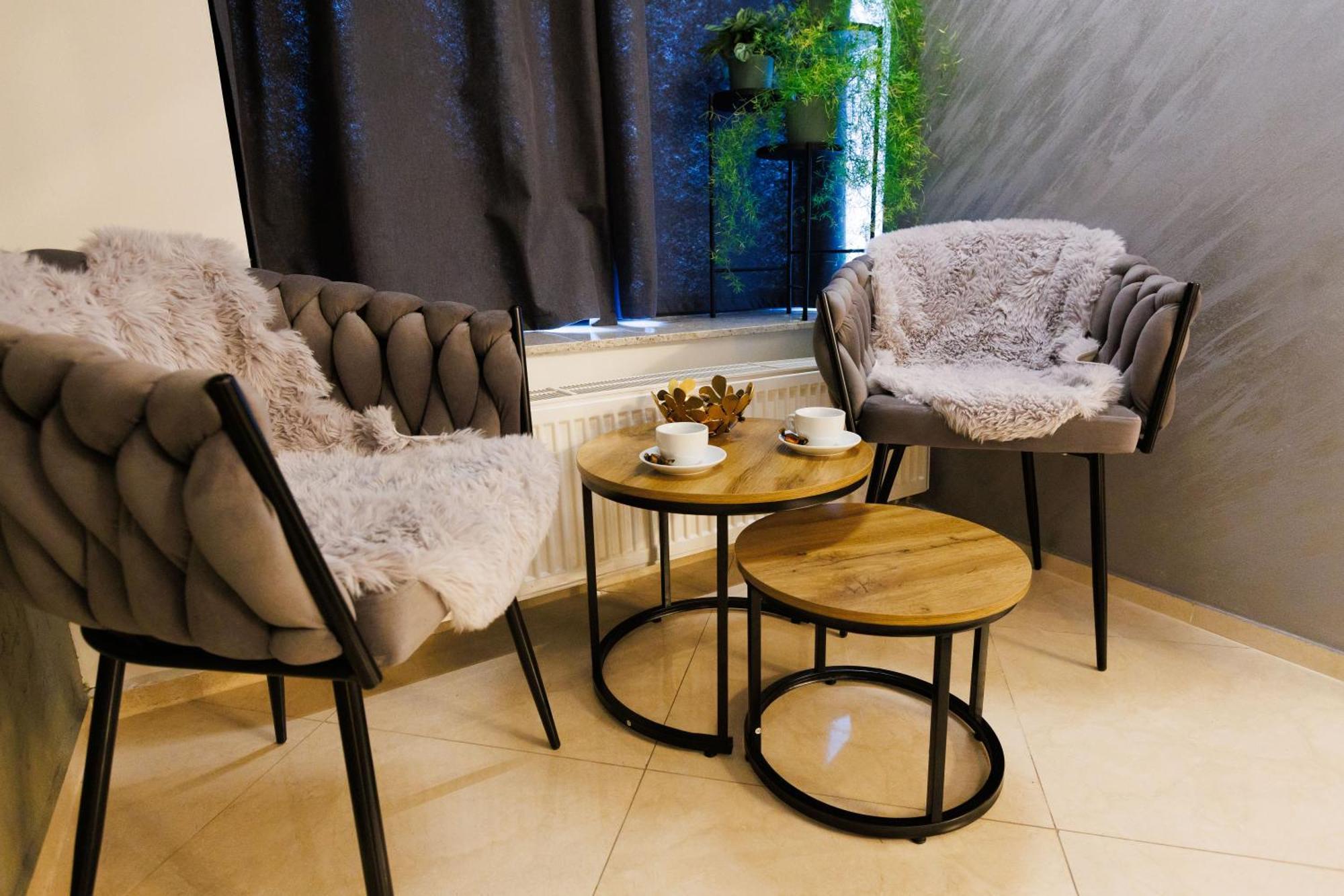 Leo Apartment Suite & Private Spa Zone - Old City براتسيلافا المظهر الخارجي الصورة