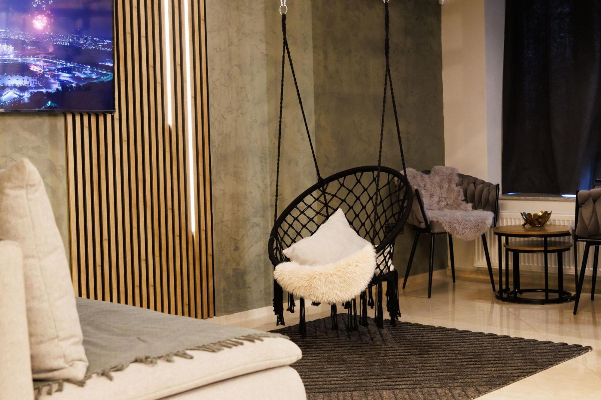 Leo Apartment Suite & Private Spa Zone - Old City براتسيلافا المظهر الخارجي الصورة